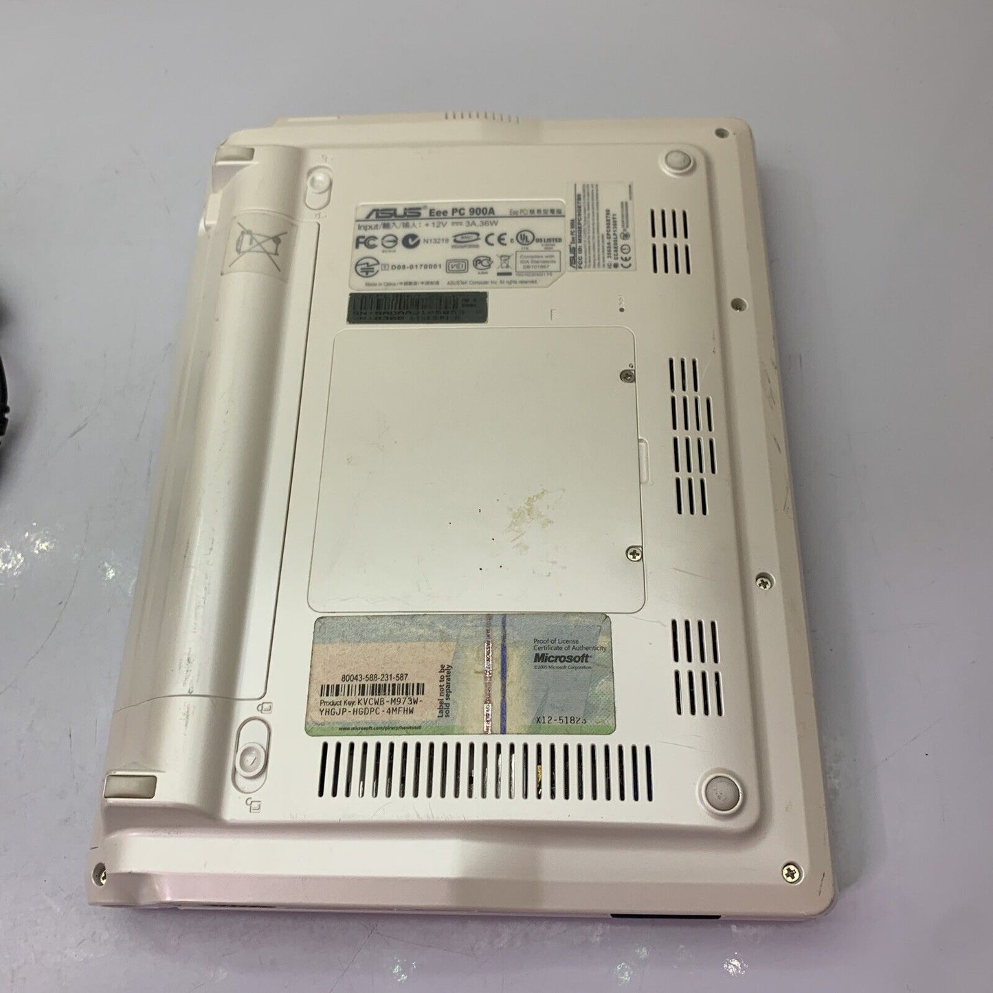 ASUS EEE PC 900A Laptop Intel Atom 1.6Ghz 2Gb RAM 16GB Windows XP