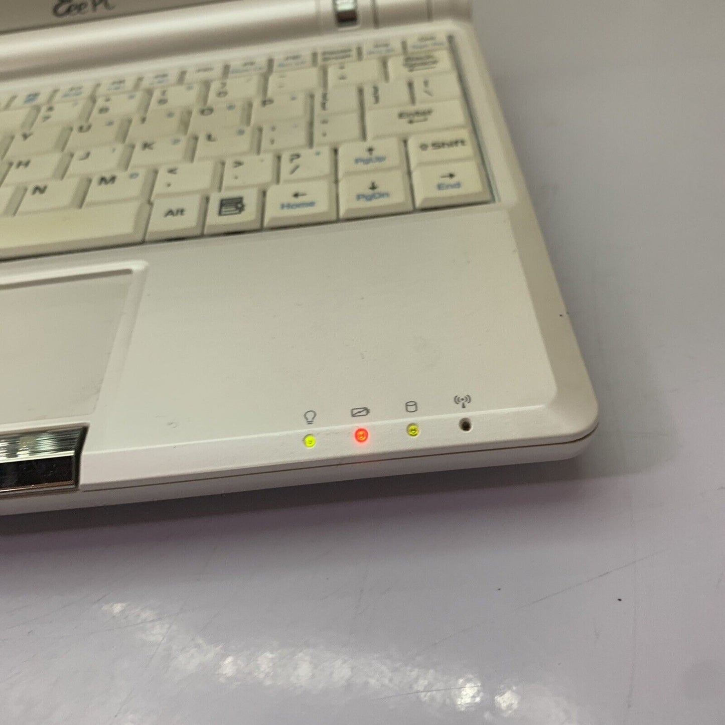 ASUS EEE PC 900A Laptop Intel Atom 1.6Ghz 2Gb RAM 16GB Windows XP