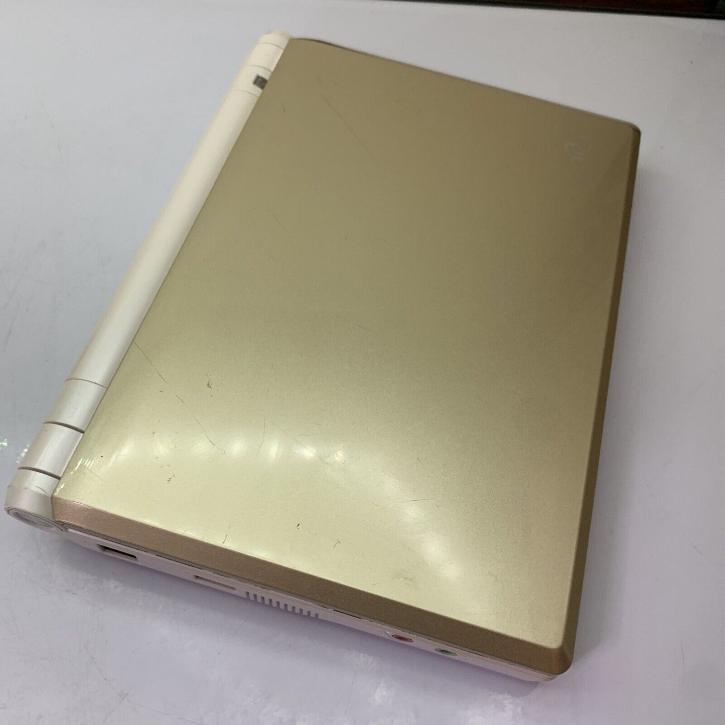 ASUS EEE PC 900A Laptop Intel Atom 1.6Ghz 2Gb RAM 16GB Windows XP