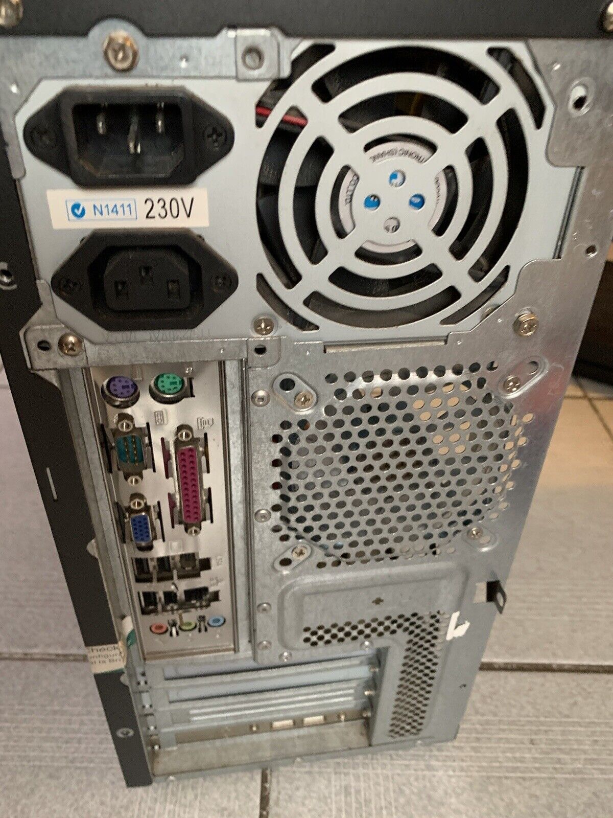 Acer Aspire SA10 Desktop Intel Pentium D 2.8 GHz 2GB Ram DVD-RW No HDD Vintage