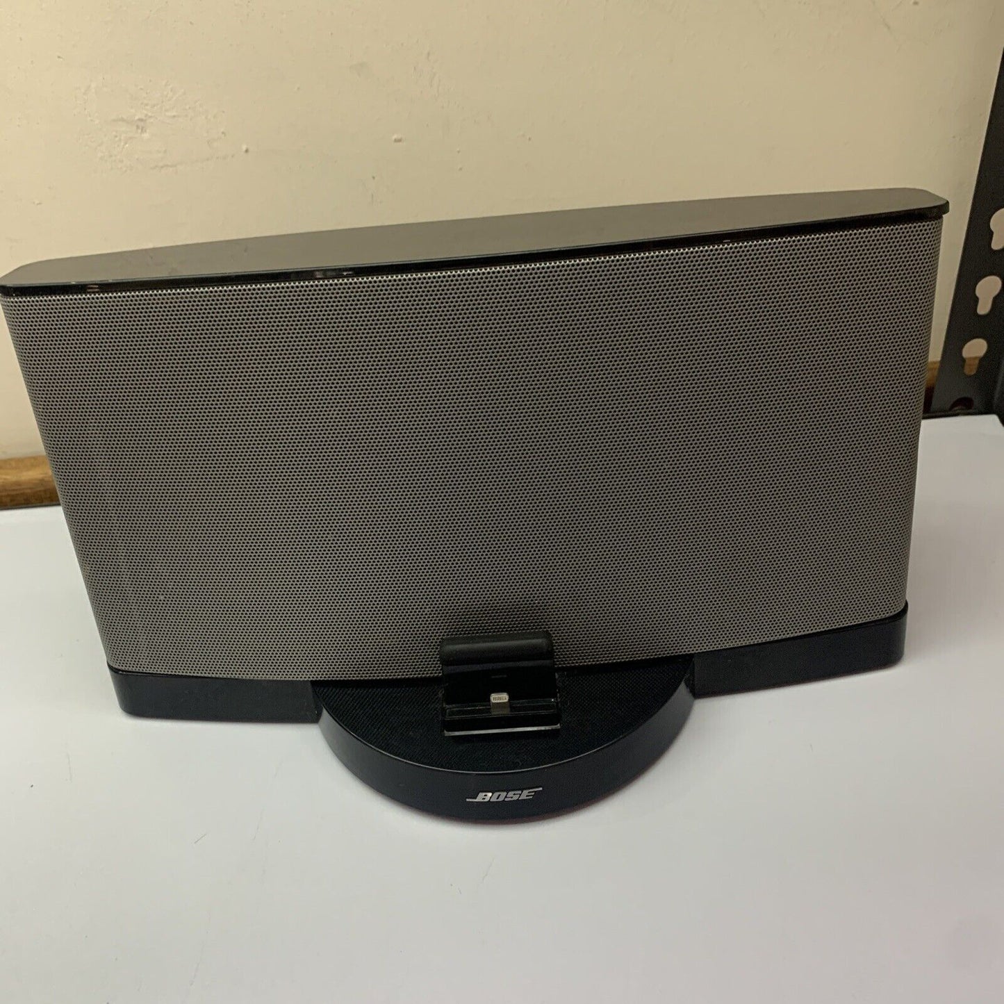 Bose SoundLink Series III Docking Speaker with Apple Lightning Connect ...