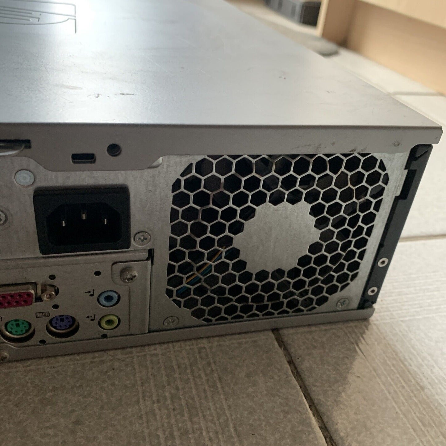 HP Compaq Dc7800 Intel Core Duo 2 Desktop 3GB Ram 320 GB HDD DVD RW Floppy Drive