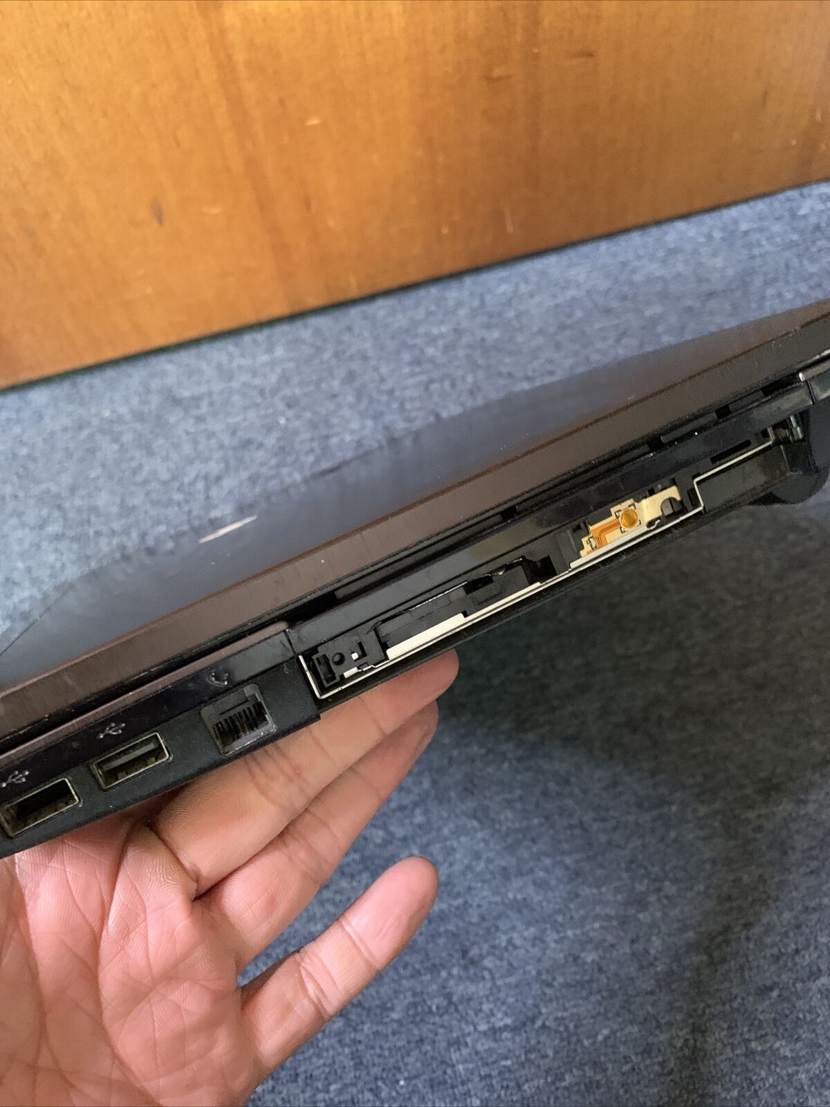 HP Probook 4520s Laptop 15.6" i5-430M 2.26GHz 4GB RAM 500GB DVD-RW *For Parts