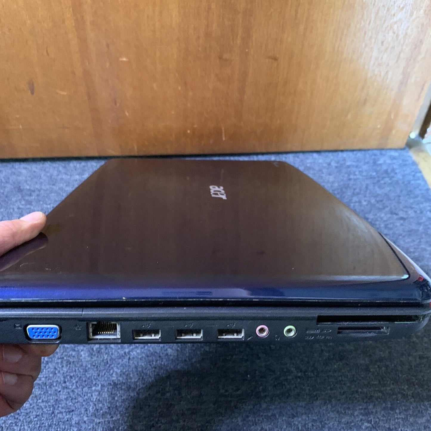 Acer Aspire 5735 Laptop 15.6" Intel Core Duo 2 T6400 2Ghz 2GB 250GB DVD-RW Win 7