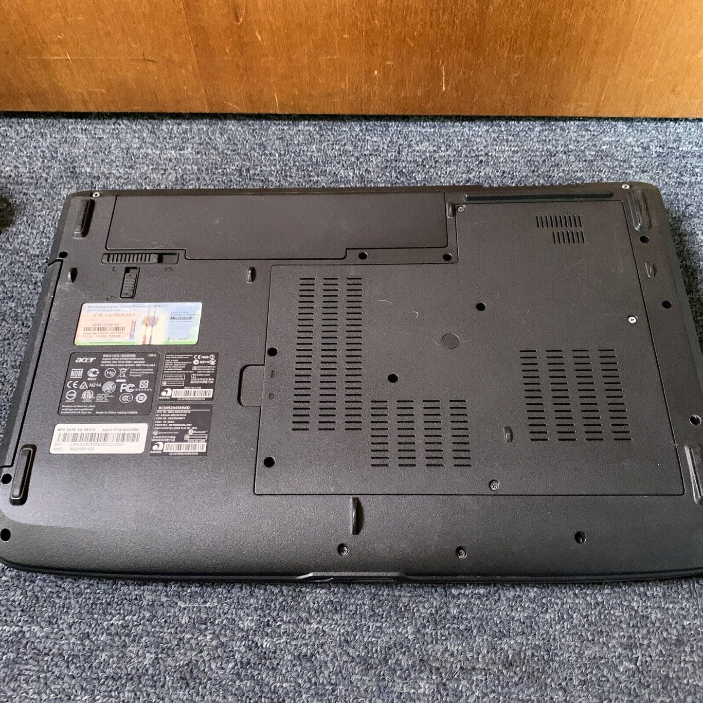 Acer Aspire 5735 Laptop 15.6" Intel Core Duo 2 T6400 2Ghz 2GB 250GB DVD-RW Win 7