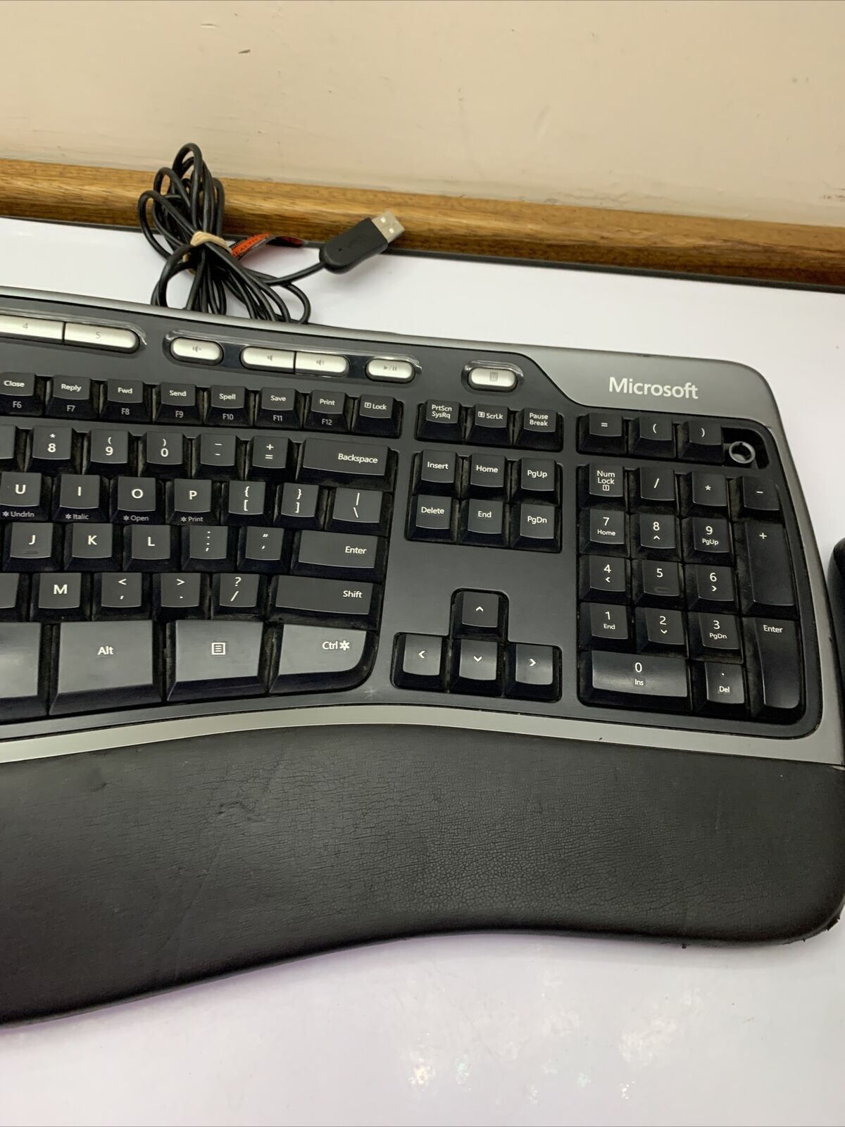 Microsoft Natural Ergonomic Keyboard 4000 v1.0 KU-0462 with Palmrest + Mouse