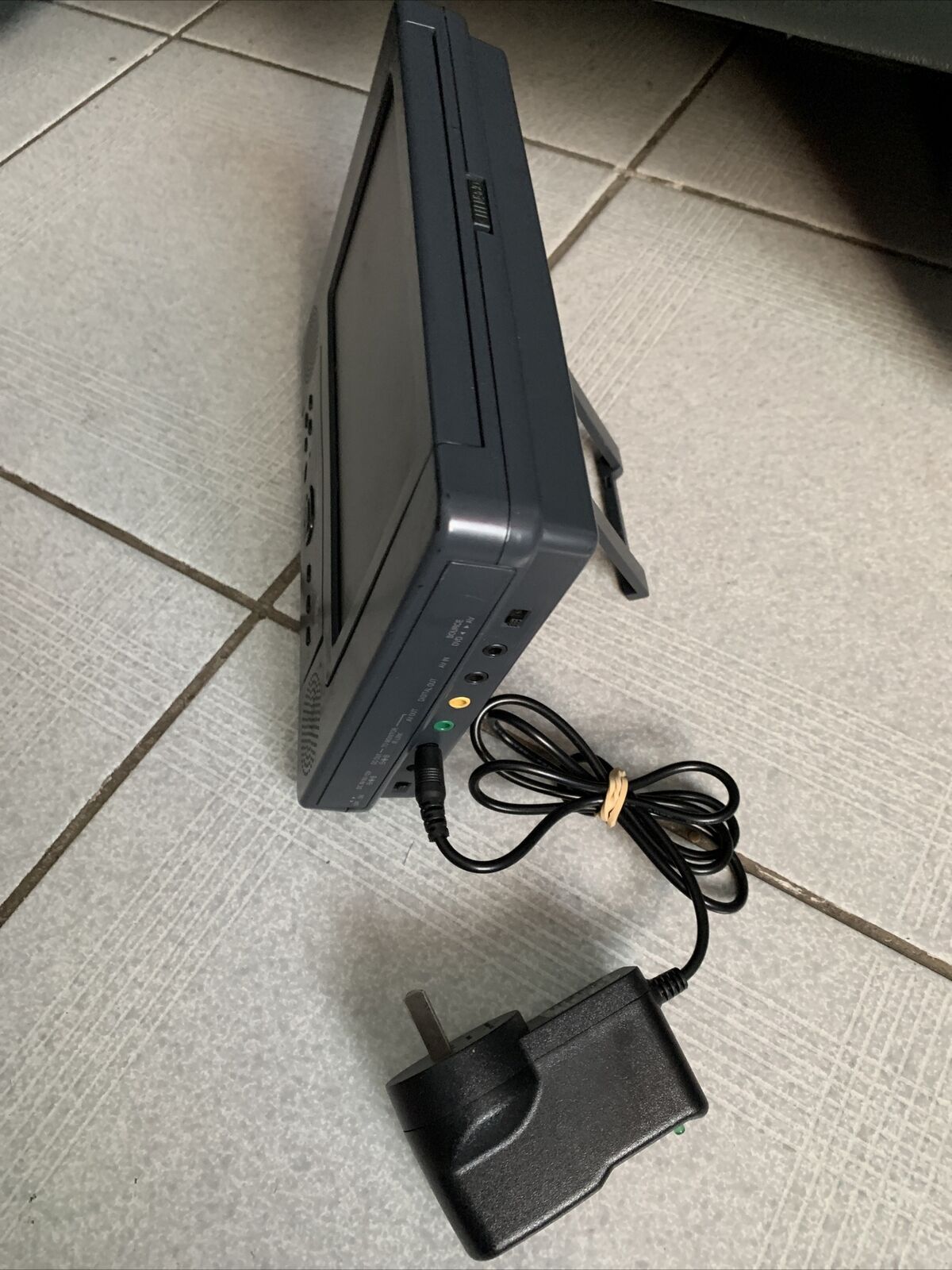 Luxor 7" DVD Player DVD-273 Region 4