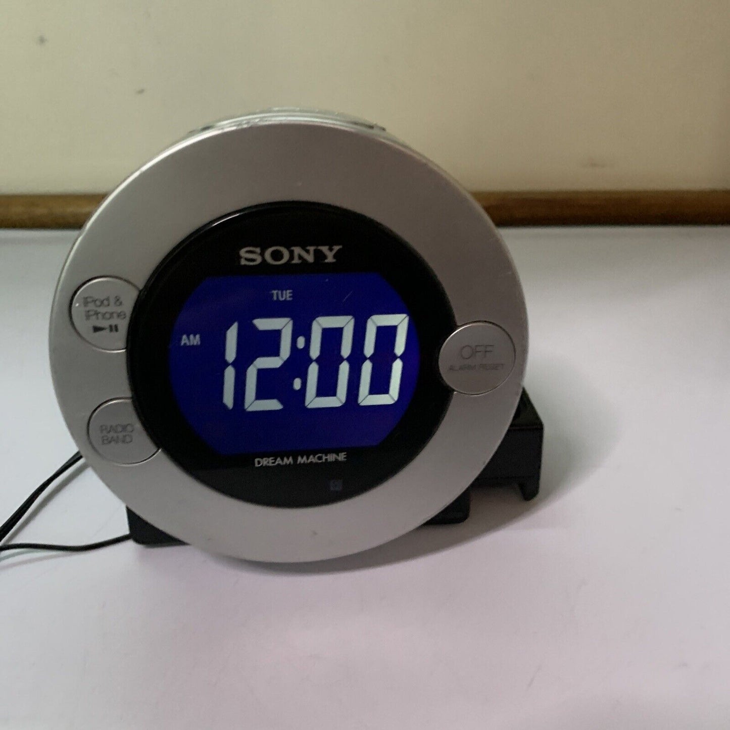 SONY Dream Machine ICF-C7iP Dual Alarm Clock with AM FM Radio *iPod Not Working