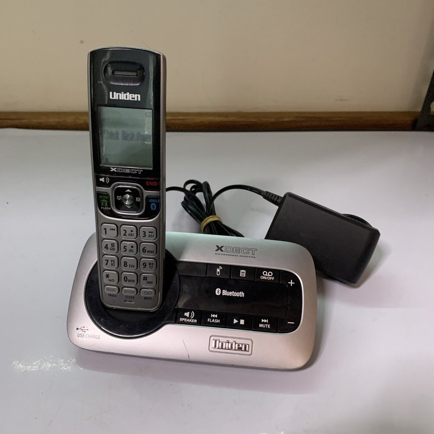 Uniden XDECT 6135BTU Cordless Phone with Bluetooth Connection MobileLink