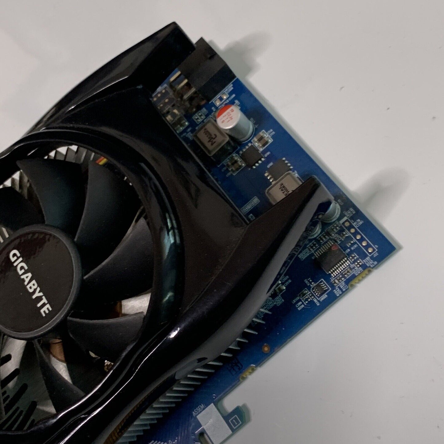 Gigabyte AMD Radeon HD 5770 GPU 1GB PCI-E Video Card GV-R577UD-1GD
