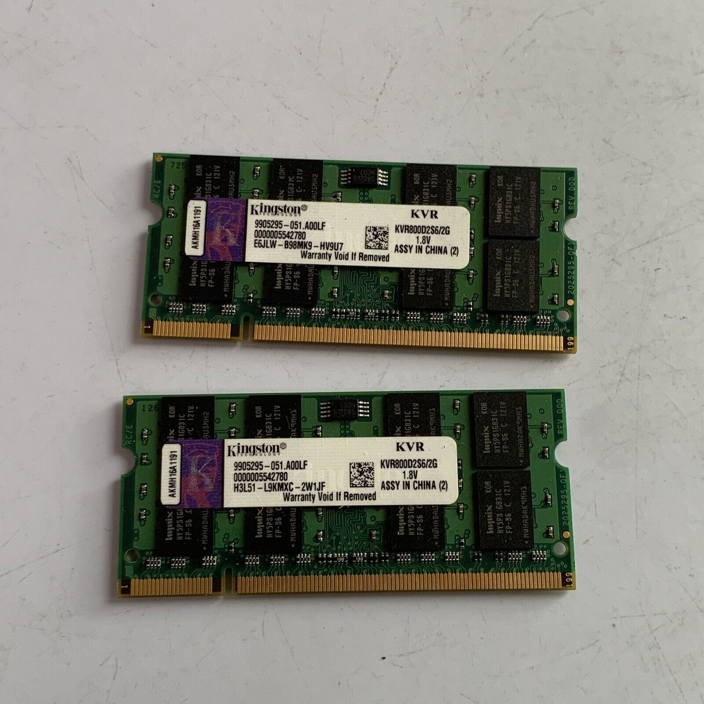 4GB RAM 2x Kingston PC2-6400 DDR2-800MHz  2GB SoDimm 9905295-051.A00LF