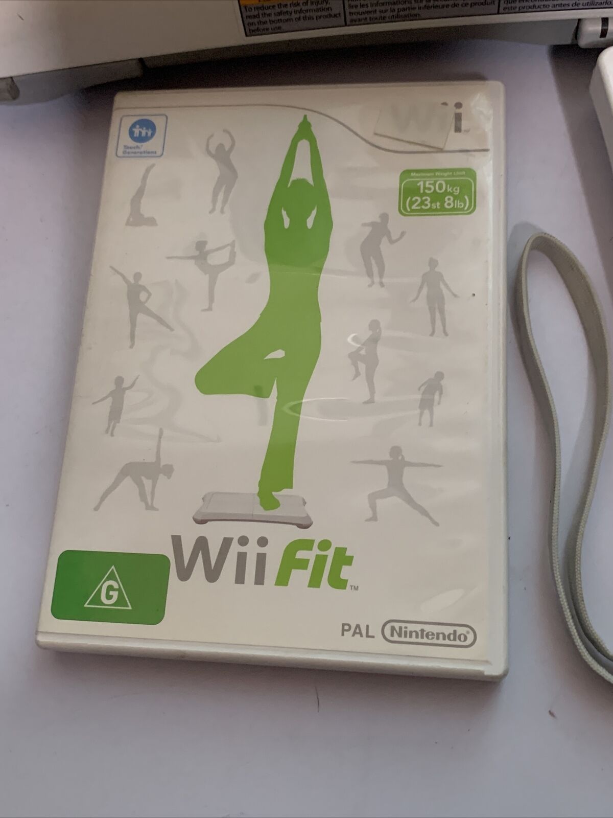 Nintendo Wii Console Fit Bundle Complete with Game and Balance Board