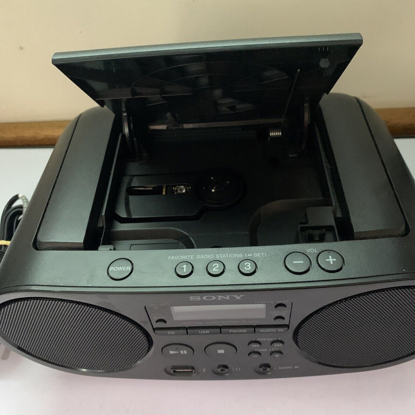 Sony ZS-PS50 Portable CD USB MP3 Radio AM/FM Compact Boombox Player