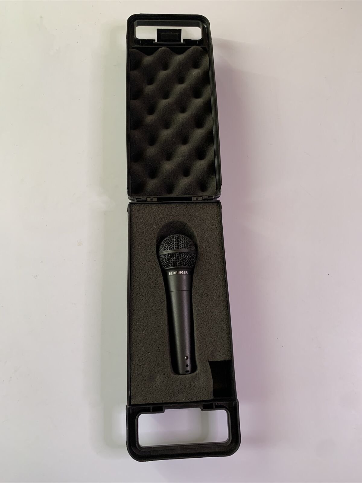 Behringer Ultravoice XM8500 Dynamic Professional Cardoid Vocal Microphone