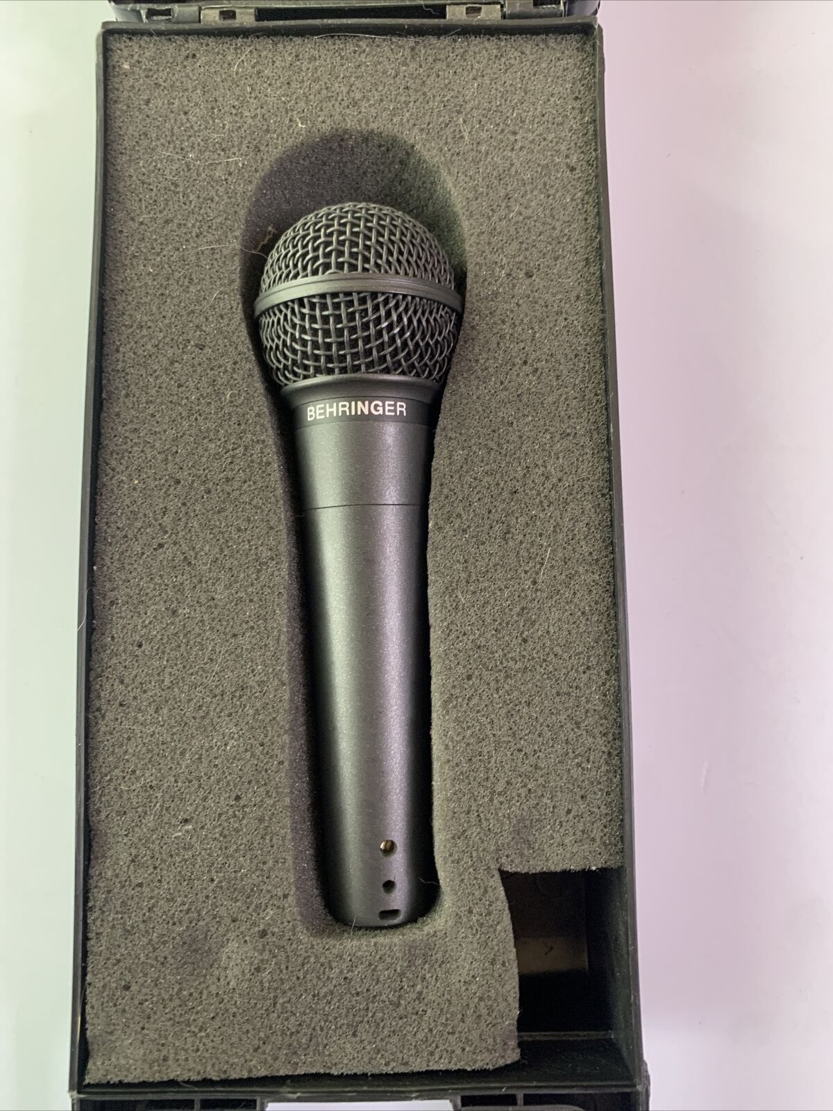 Behringer Ultravoice XM8500 Dynamic Professional Cardoid Vocal Microphone
