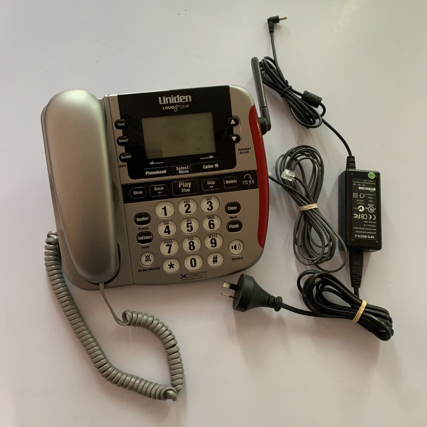 Uniden SSE27+1 DECT Corded Phone for Hearing Visually Impaired Large Buttons