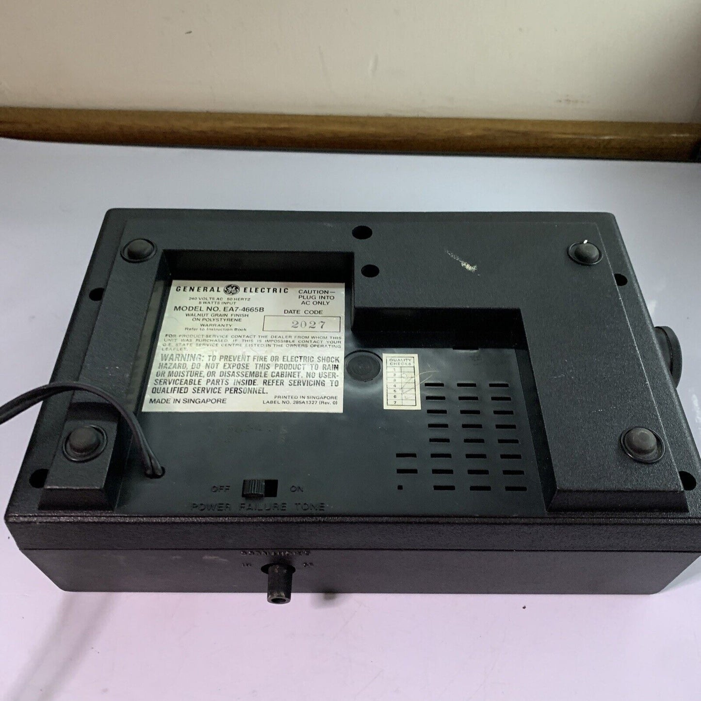 General Electric Alarm Clock Radio Vintage EA7-4665