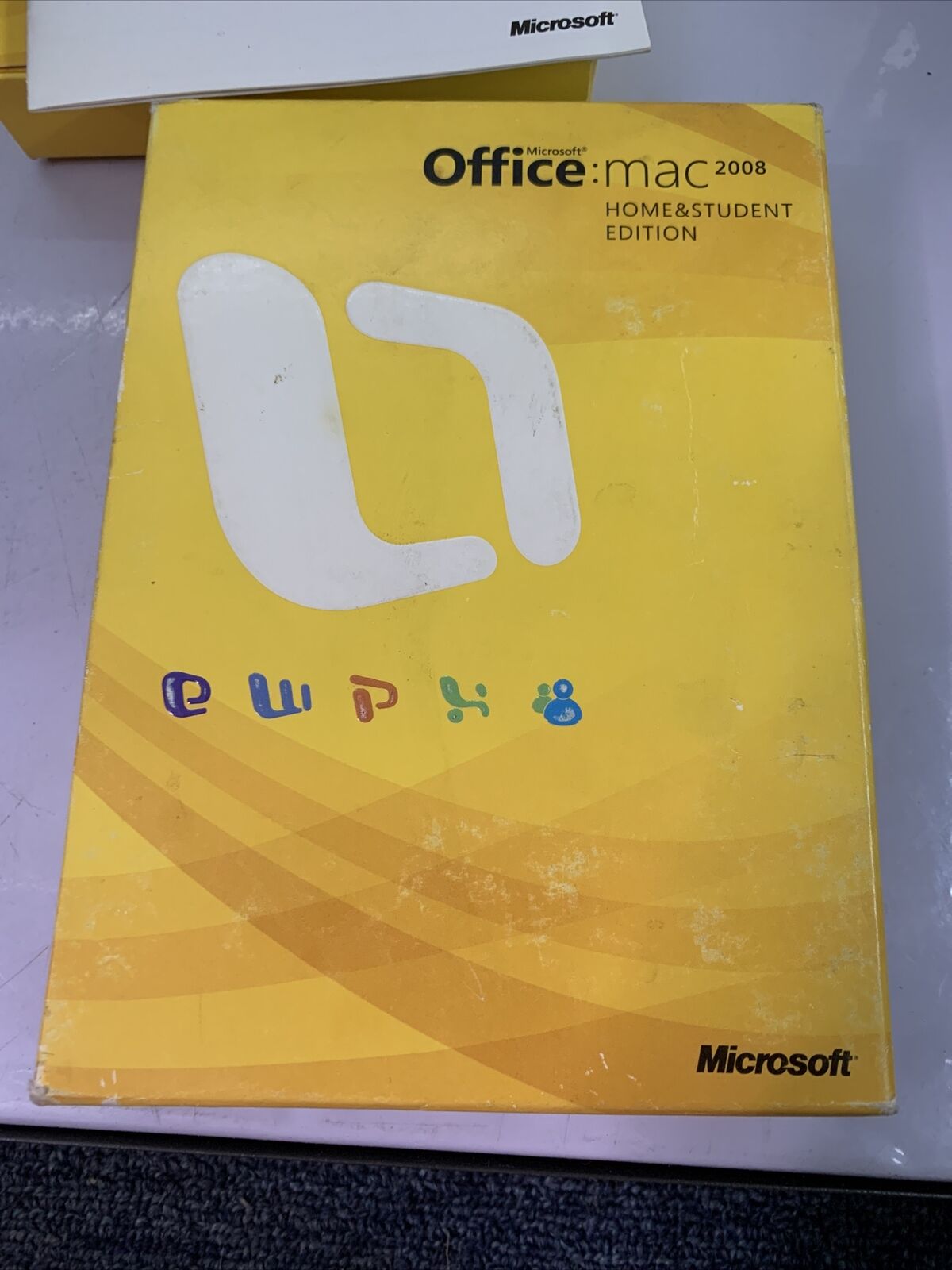 Microsoft Office Apple Mac 2008 Home and Student Edition Word Excel Powerpoint