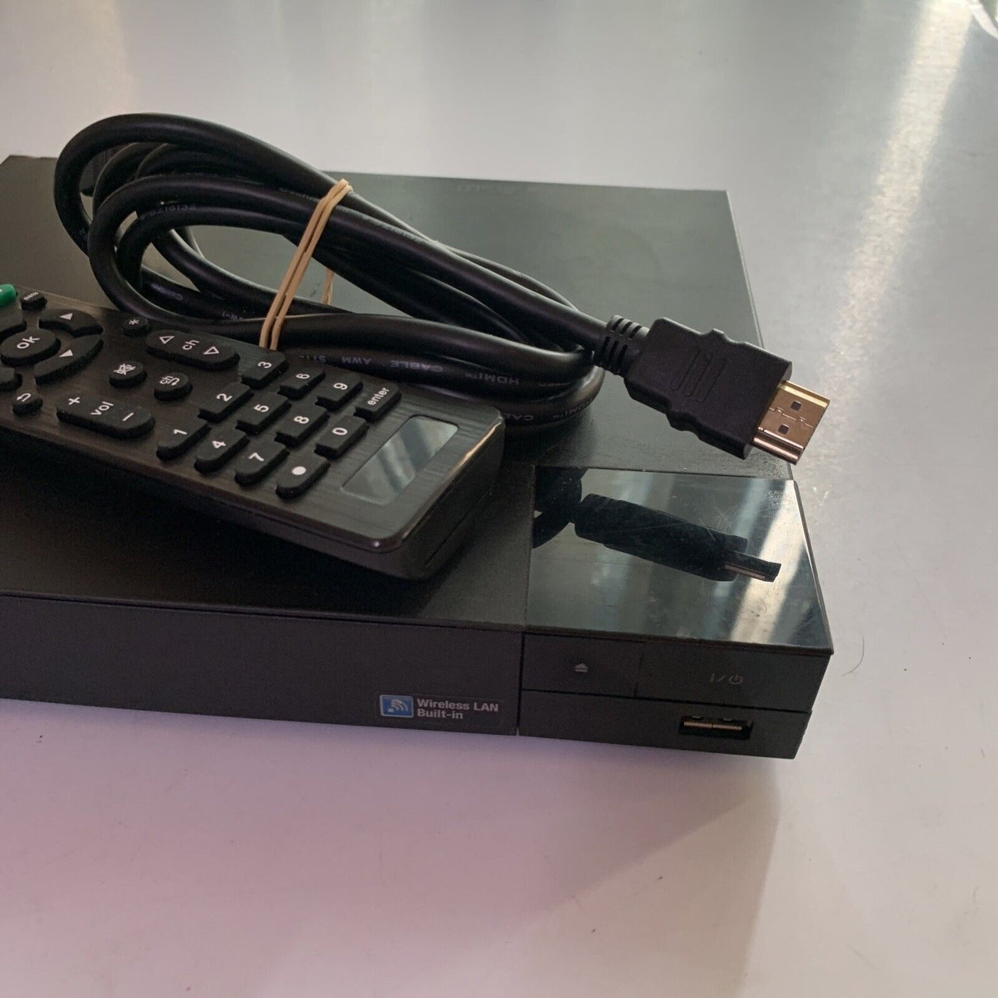 Sony BDP-S3500 Blu-ray Player with Wi-Fi Remote Control and HDMI Region B & 4