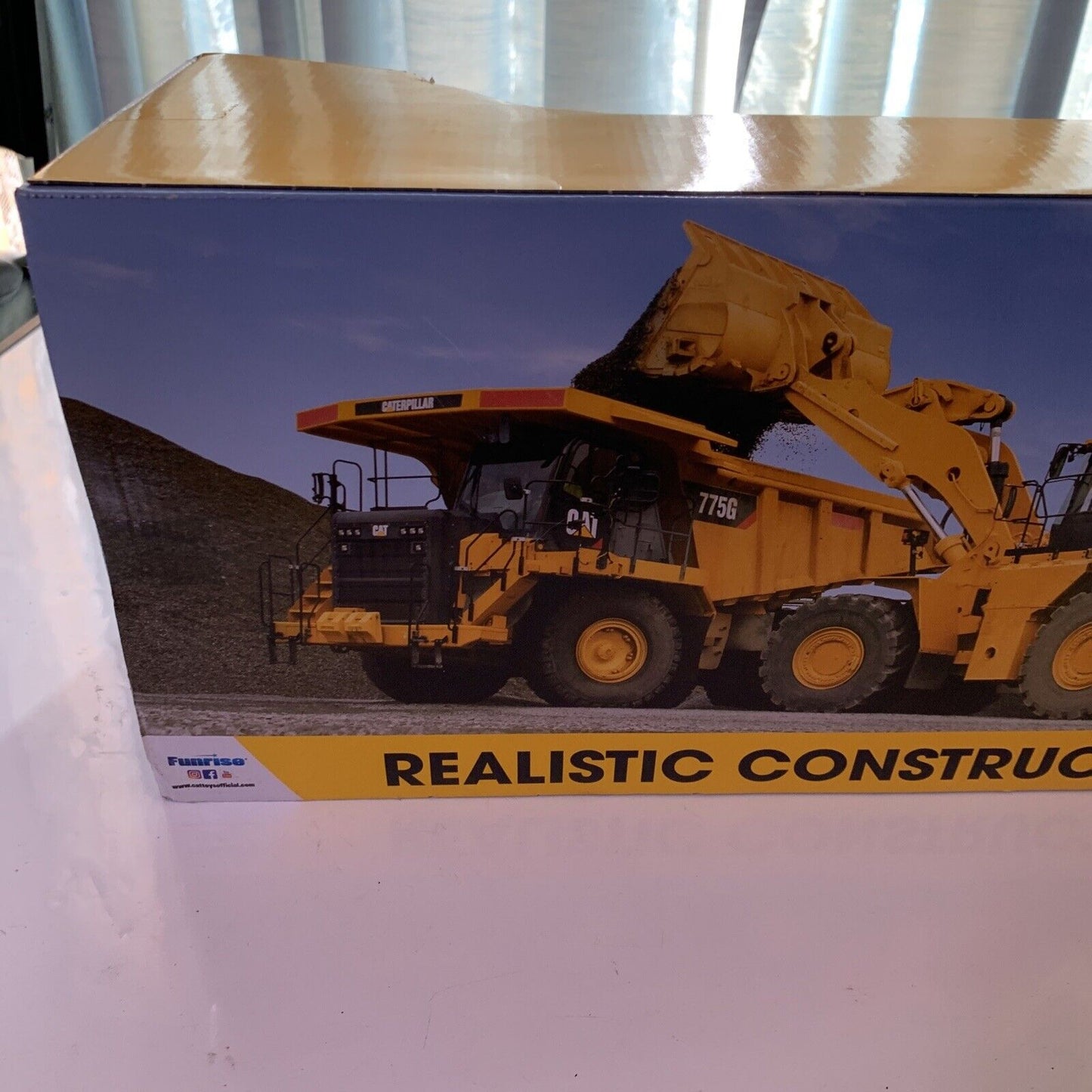 CAT Construction Fleet Sand Set Excavator with Hard Hat 10inch  NEW