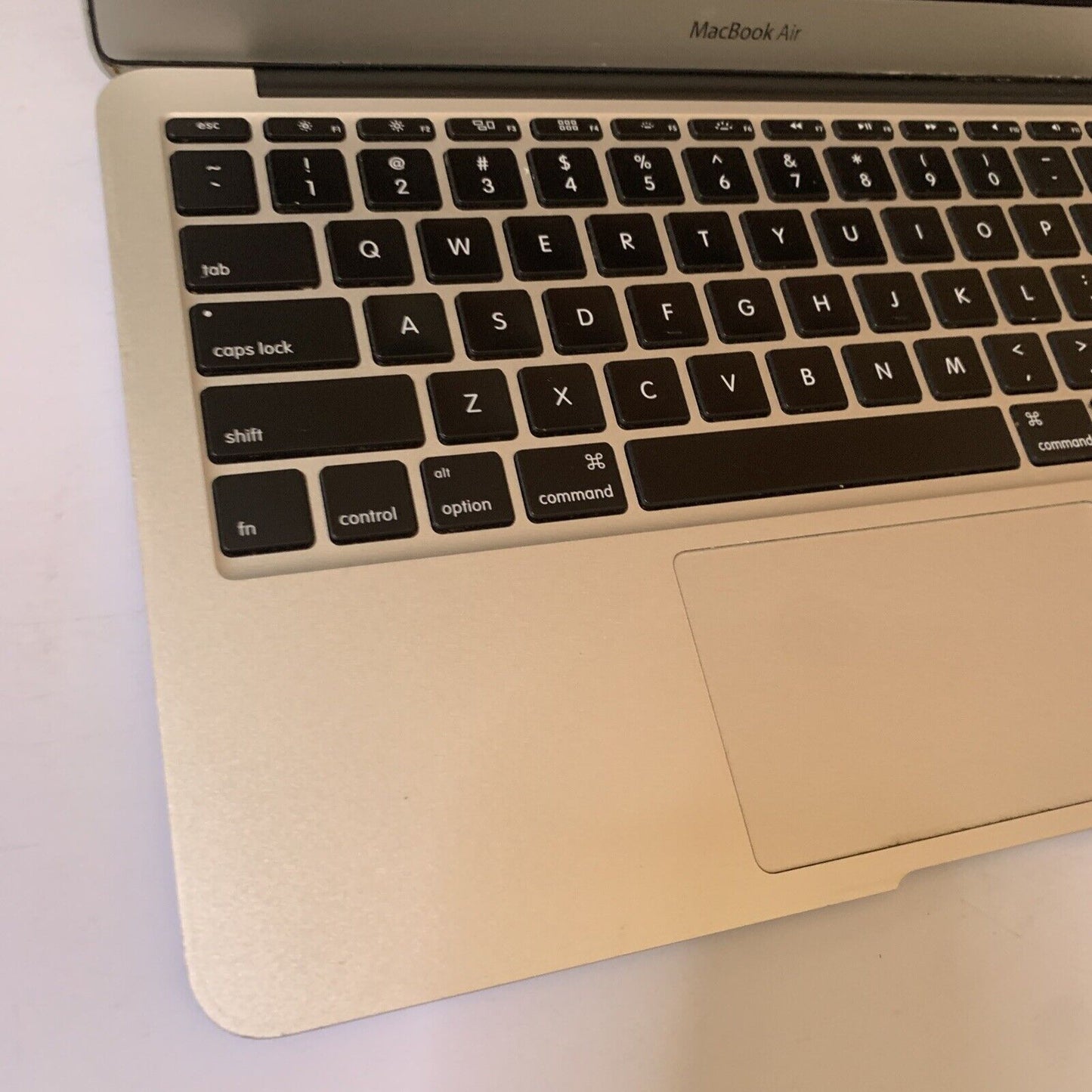 Apple MacBook Air 11" A1465 intel i5 1.3Ghz 4GB RAM 500GB *For Parts Or Repair