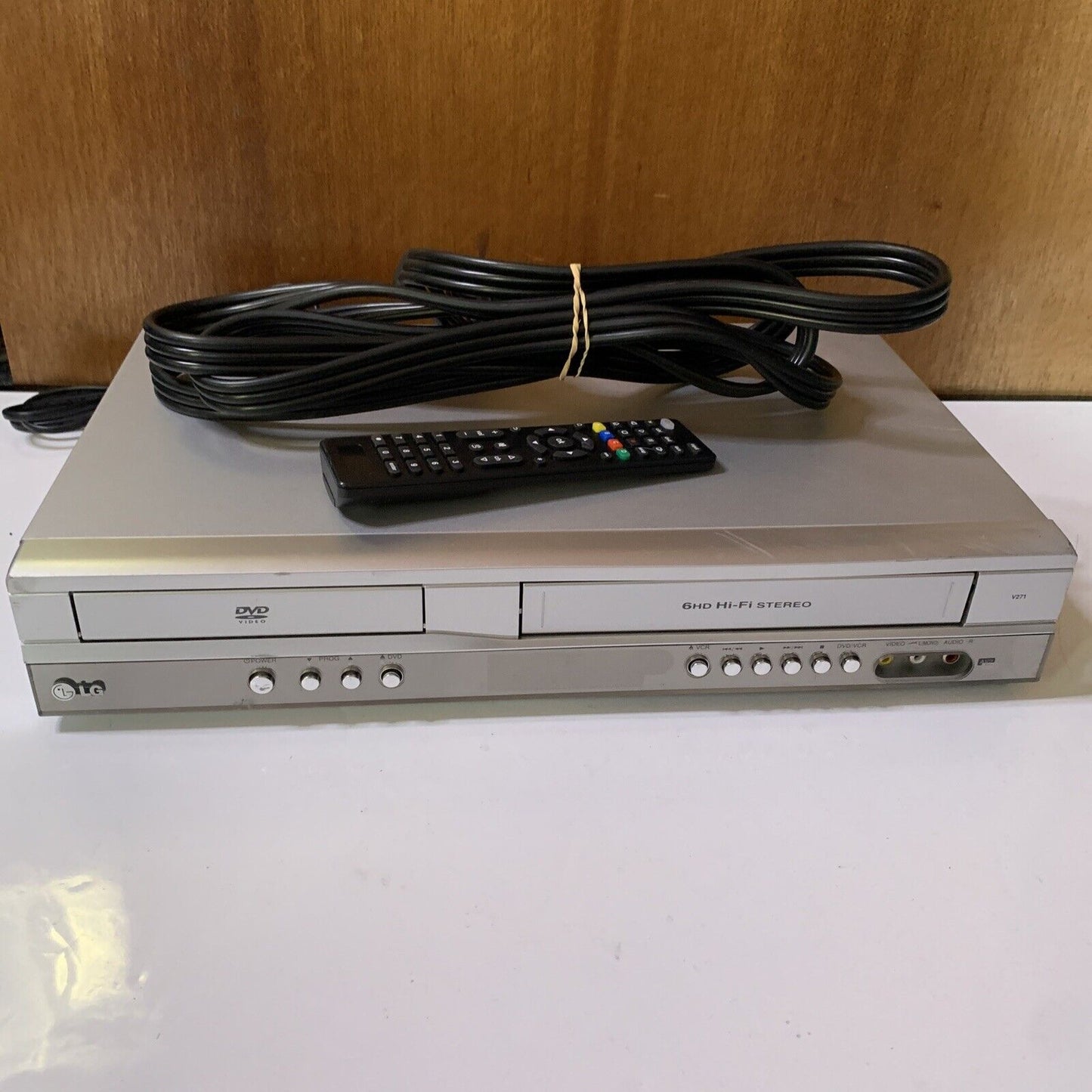 LG V271 DVD & VHS VCR Combo Player 6 Head HiFi PAL Region 4 with Remote