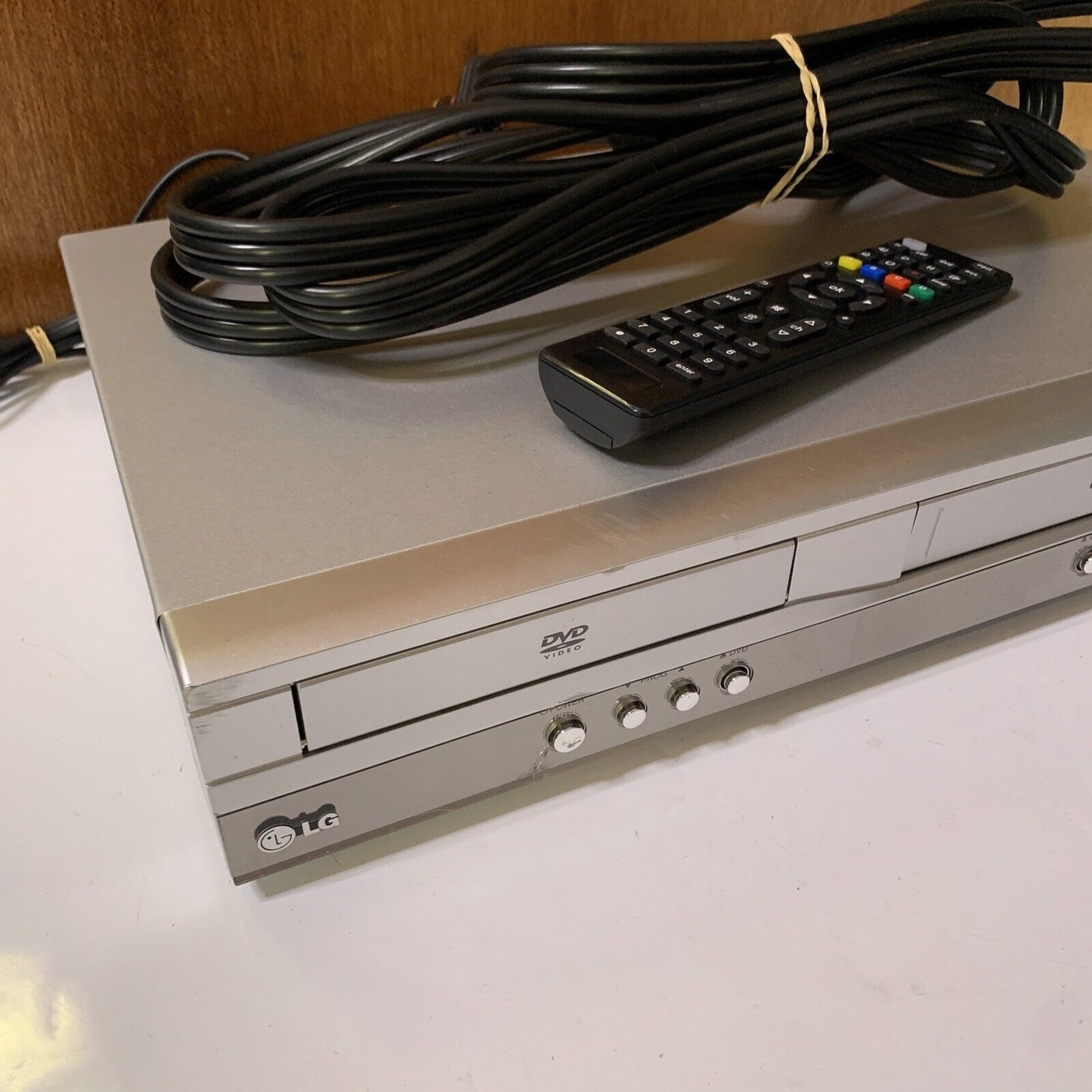LG V271 DVD & VHS VCR Combo Player 6 Head HiFi PAL Region 4 with Remote