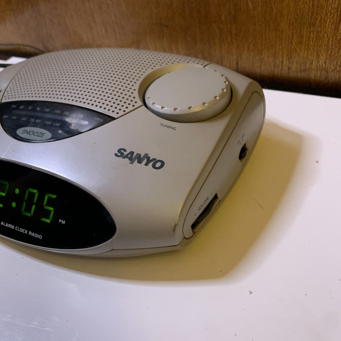 Sanyo RM 6025 Radio AM/FM Alarm Clock