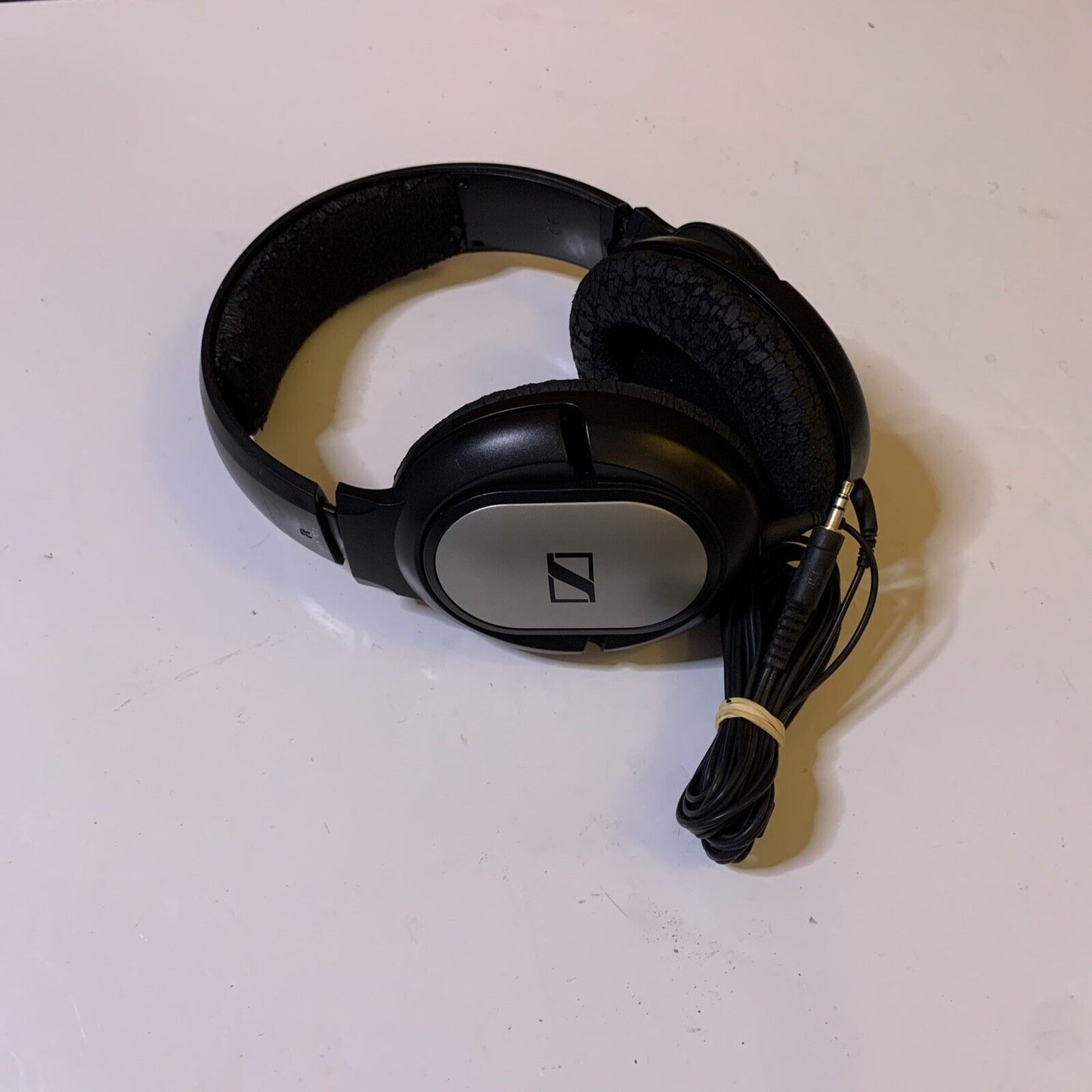 Sennheiser HD-201 Over the Ear Headphones Black