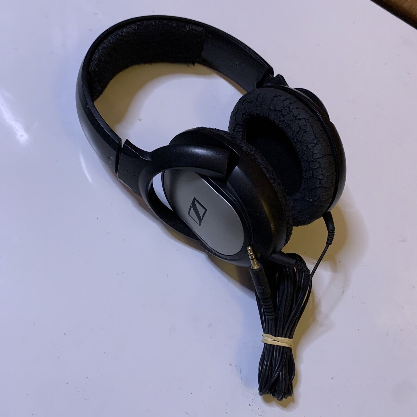 Sennheiser HD-201 Over the Ear Headphones Black