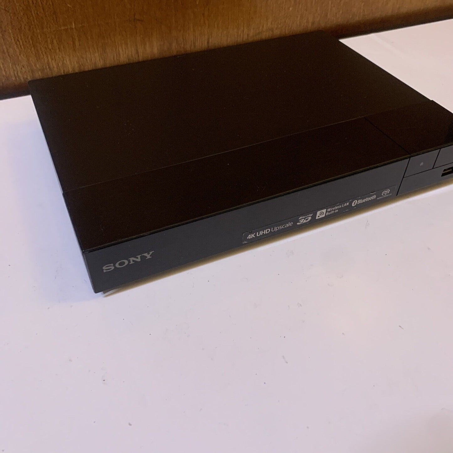 Sony Bluray 3D Player with HDMI Remote 4K Upscale Region B & 4 WiFi BDP-S6700