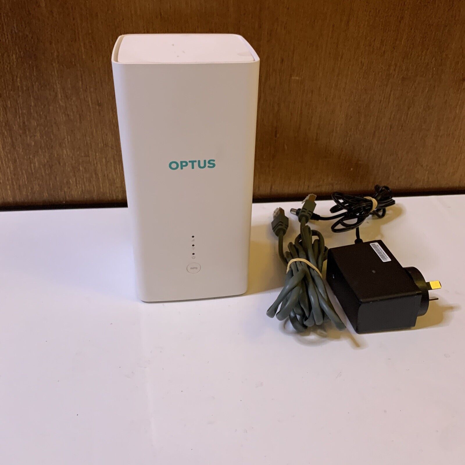 OPTUS Huawei B628-350 4G Modem WiFi Router White – Retro Unit
