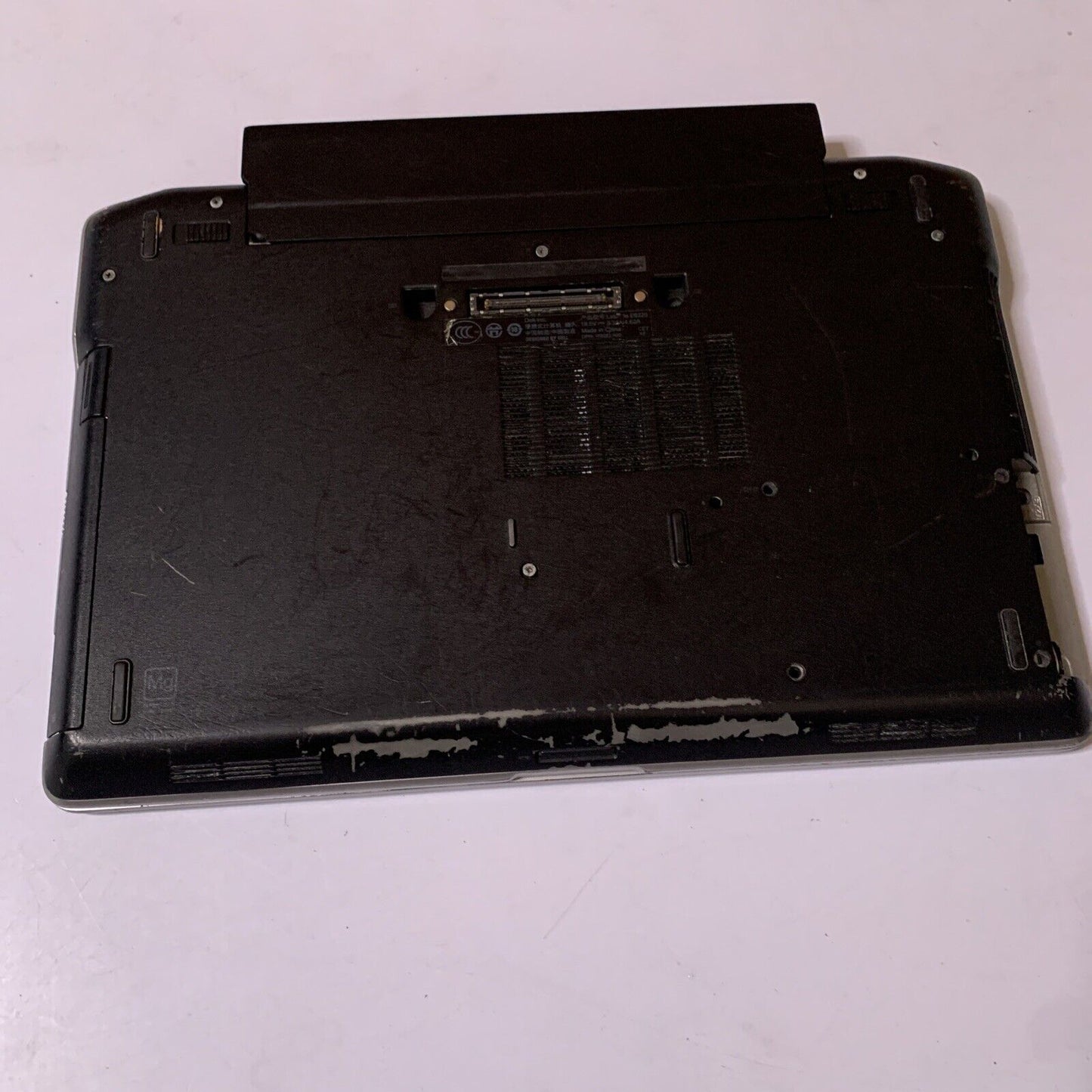 Dell Latitude E6320 13.3" Laptop i3-2330M *LCD Cracked