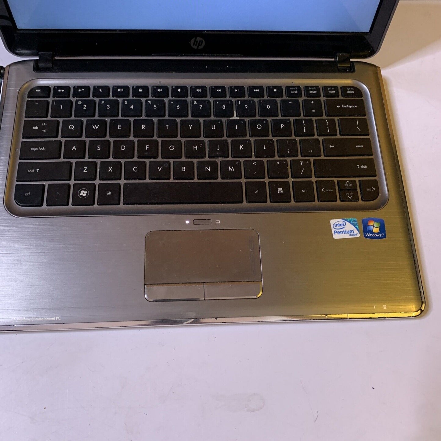 HP Pavilion DM3 Laptop 13.3" Intel U4100 1.3Ghz 4GB *Flat Battery No Back cover