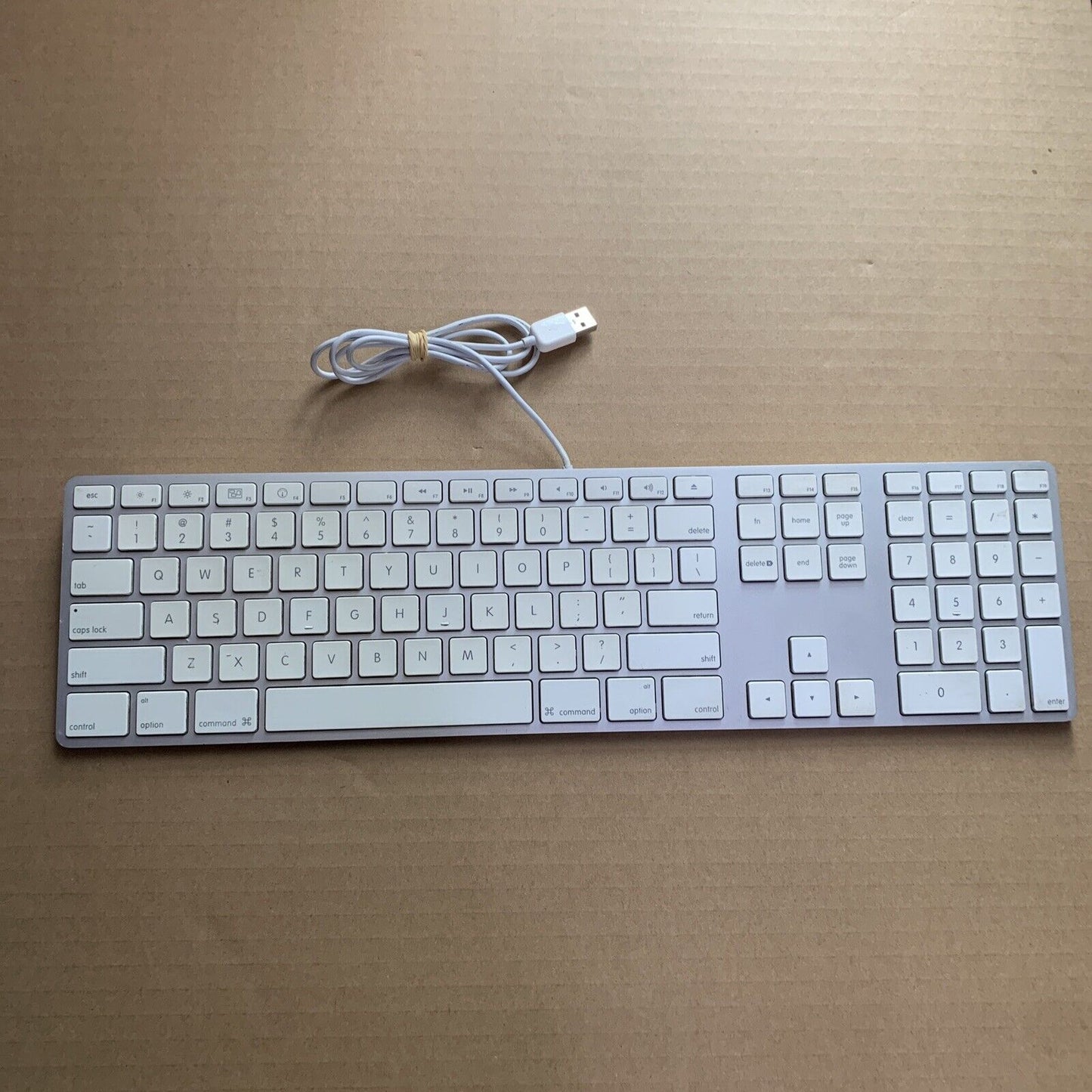 Apple Aluminum Keyboard with Numeric Keypad MB110LL/B A1243