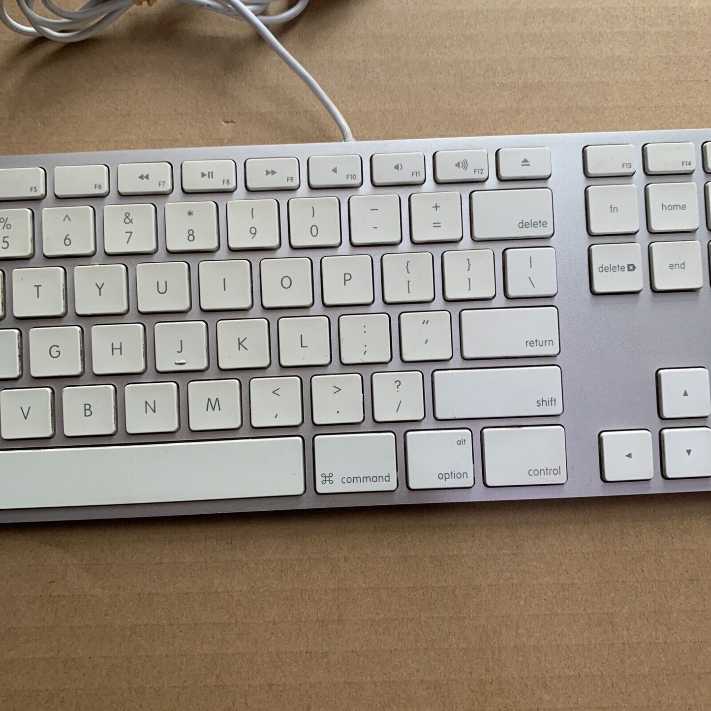 Apple Aluminum Keyboard with Numeric Keypad MB110LL/B A1243