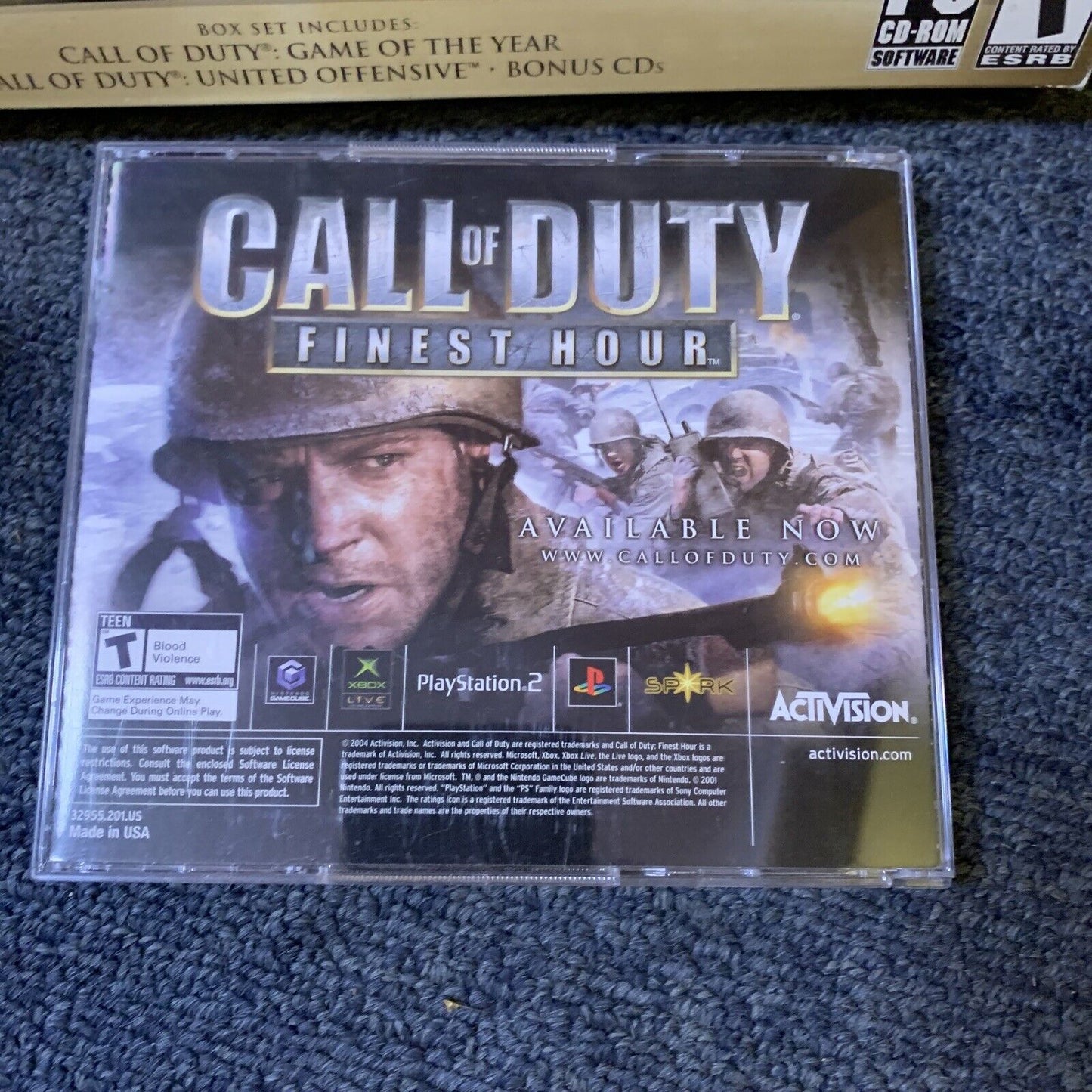 Call Of Duty Deluxe Edition Box Set *Missing 2 CD