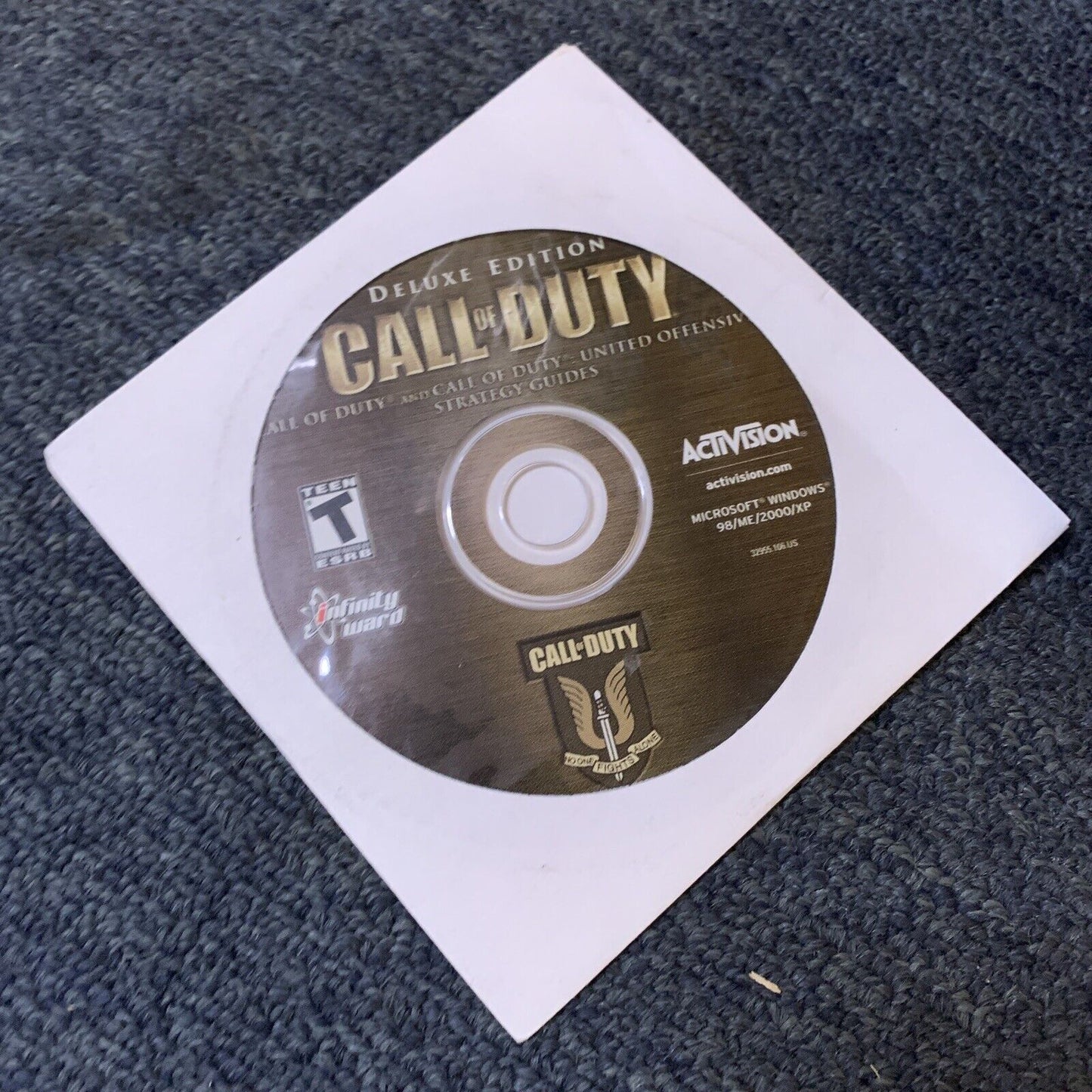 Call Of Duty Deluxe Edition Box Set *Missing 2 CD