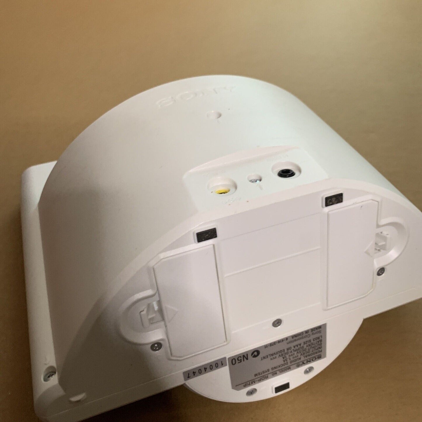 Sony RDP-M7iP Portable Audio Docking Speaker Apple iPod 30pin Dock 3.5mm Aux