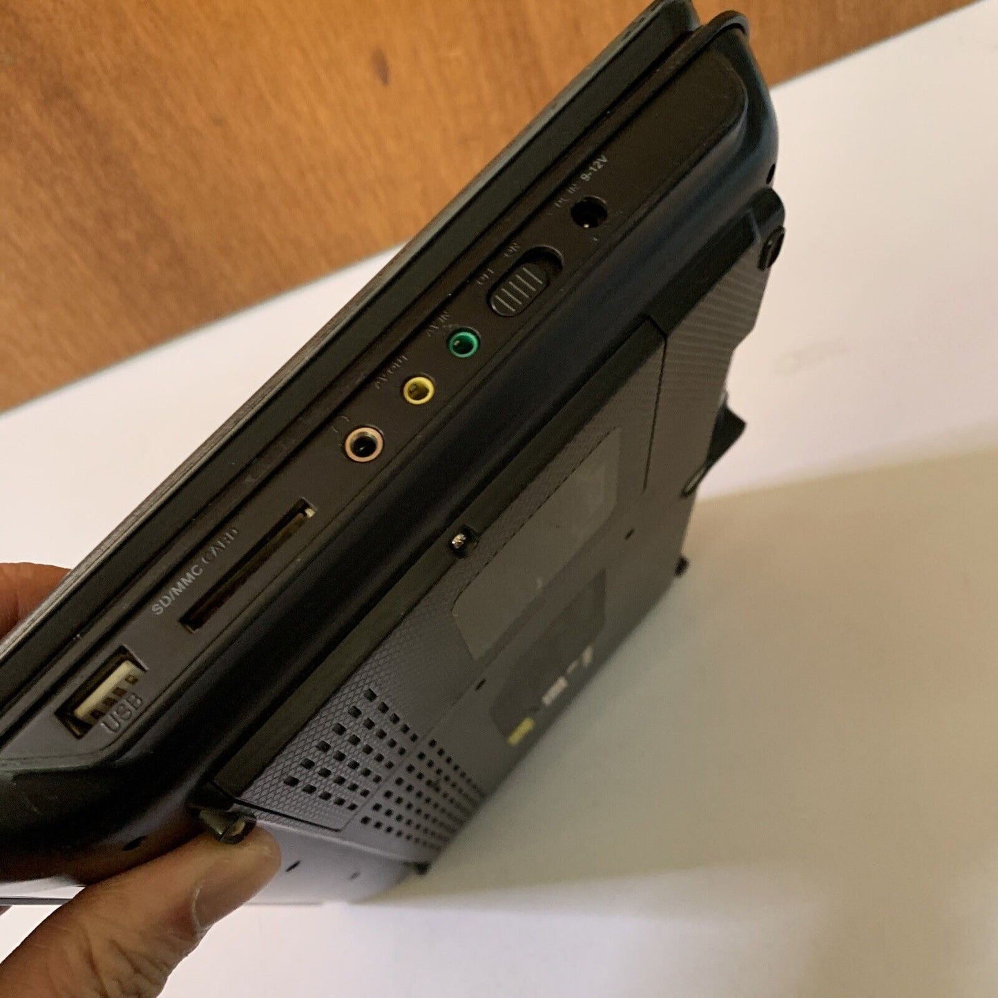 RankArena 10.1" Portable DVD Player RA37 With AC Adapter Region 4