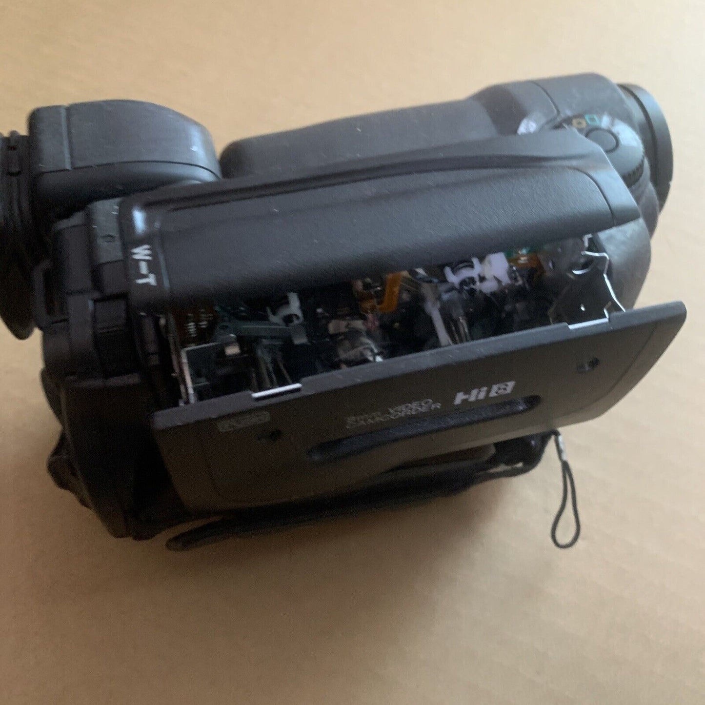 Canon 8mm Hi-8 Video Camcorder UC-X15Hi *Does Not Include Charger