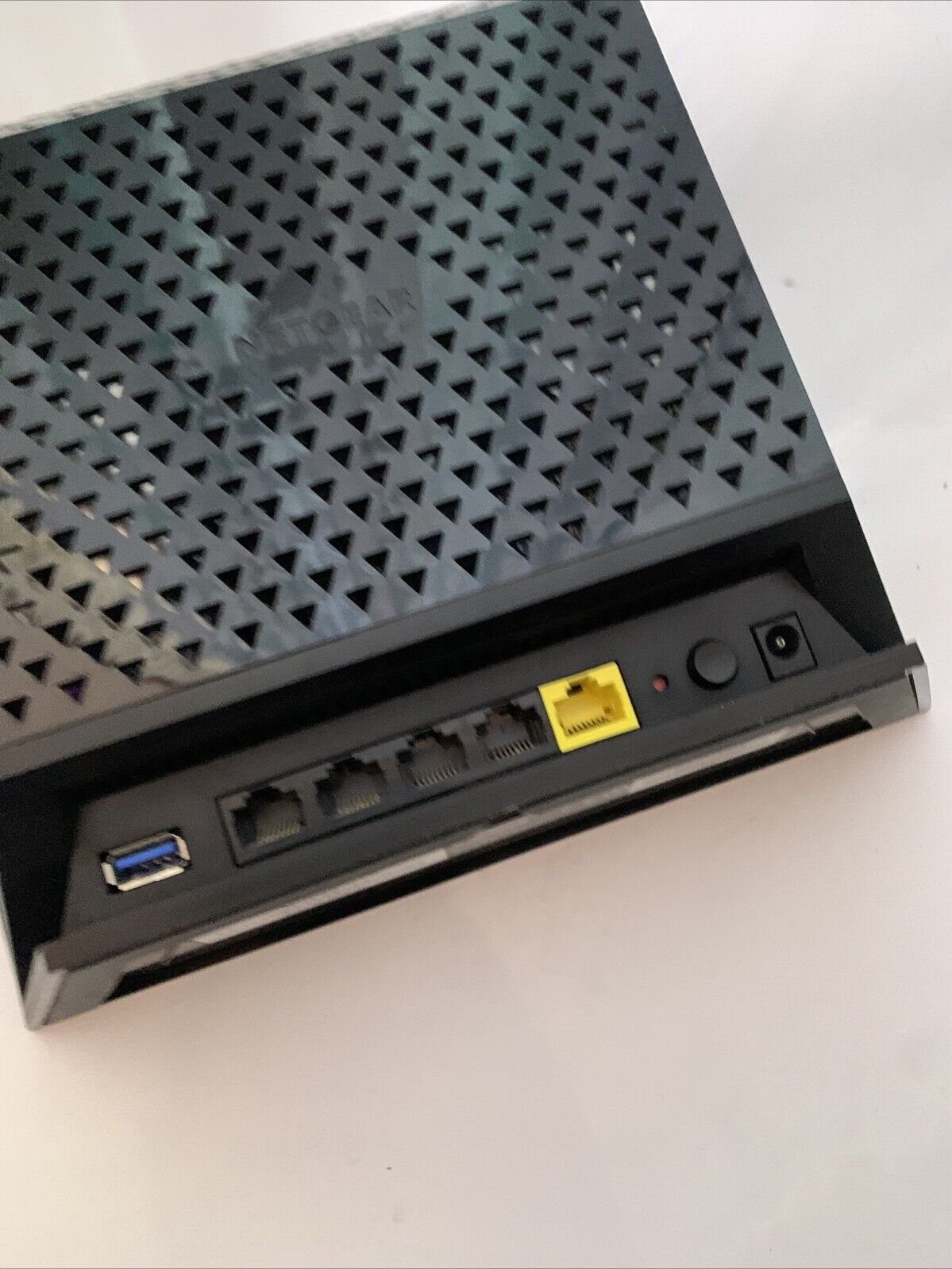 Netgear R6300 Smart WiFi  Dual Band Gigabit Wireless Router NBN Compatible