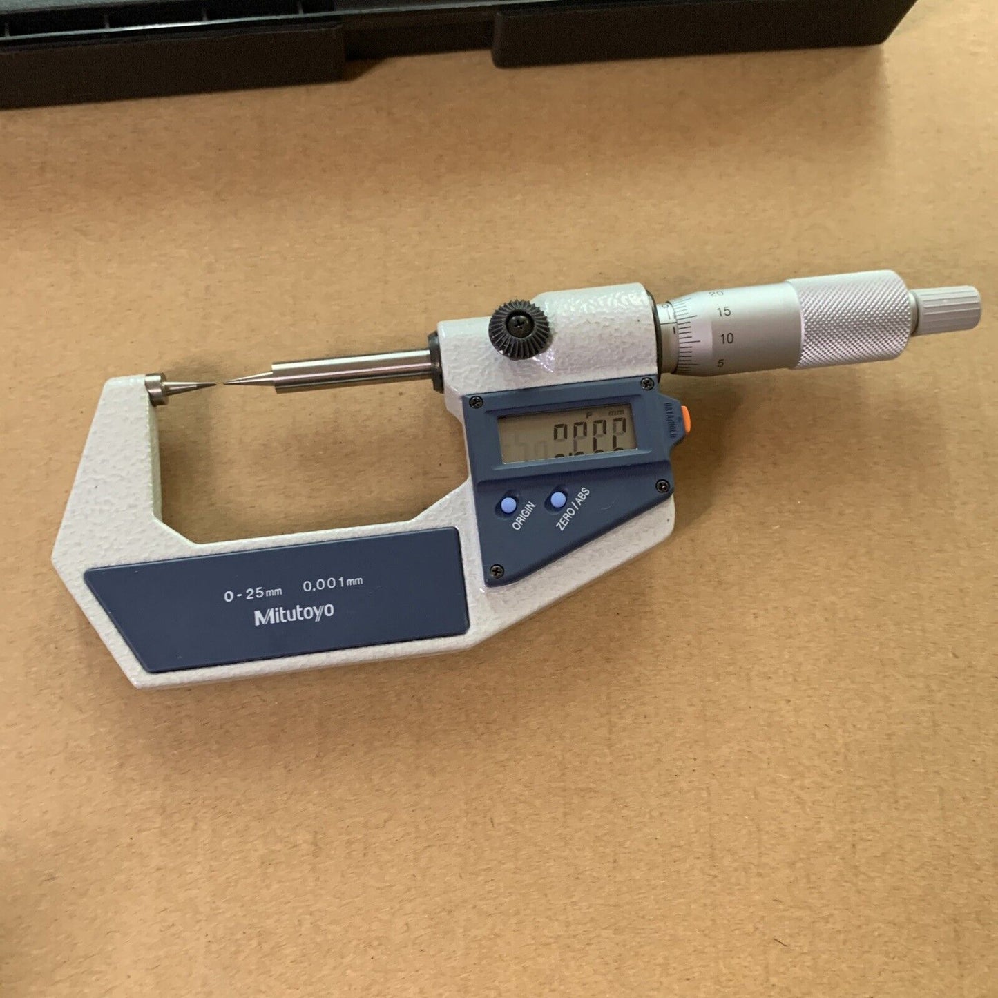 Mitutuyo Inside Caliper Micrometer 0-25mm 0.001mm 345-511-30 *LCD Display Issue