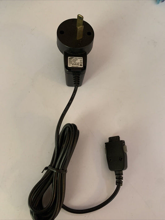 Genuine Samsung Travel Adaptor TAD037HBE 5V 0.7A Mobile Charger