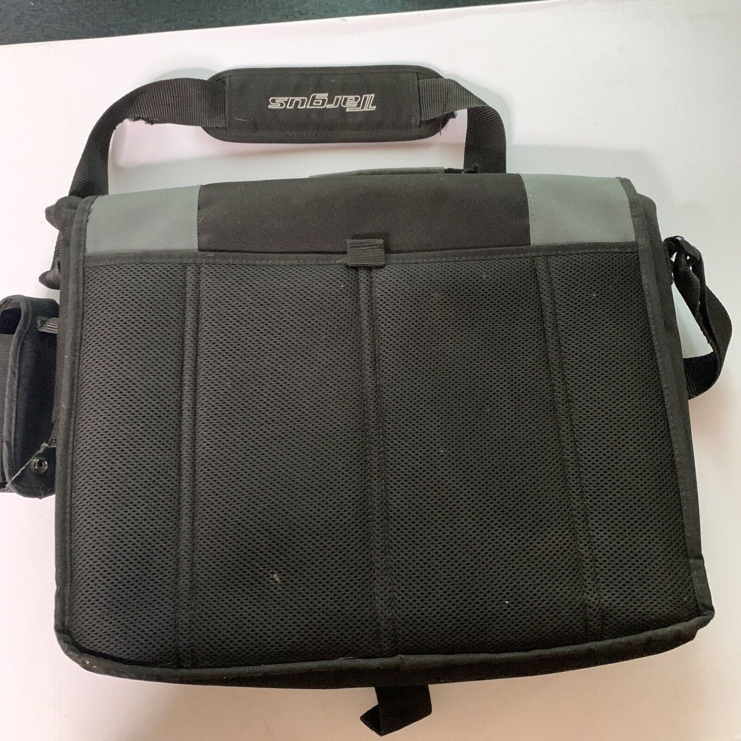 Targus Laptop Bag for 13" to 17" Notebook Laptop 42cm x 35 cm