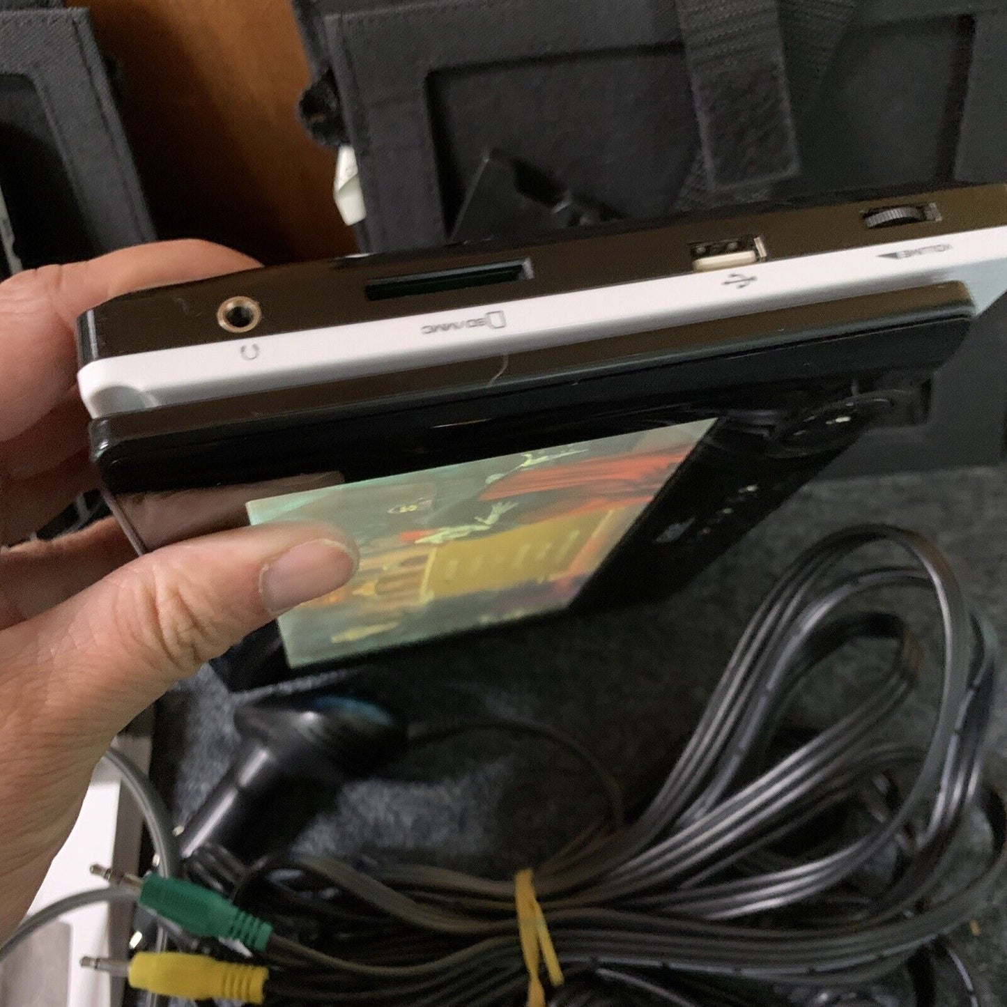 Base Dual Screen 7" Portable DVD Player USB SD Card with Power supply