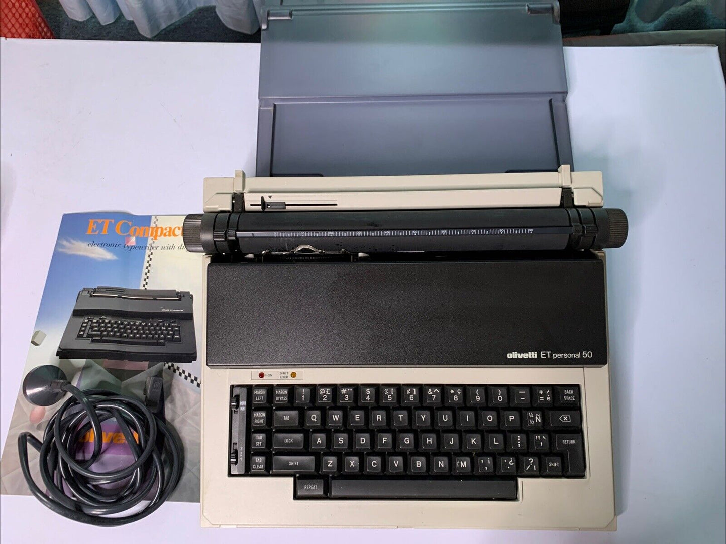 Olivetti ET Personal 50 Typewriter *For Parts Or Repair