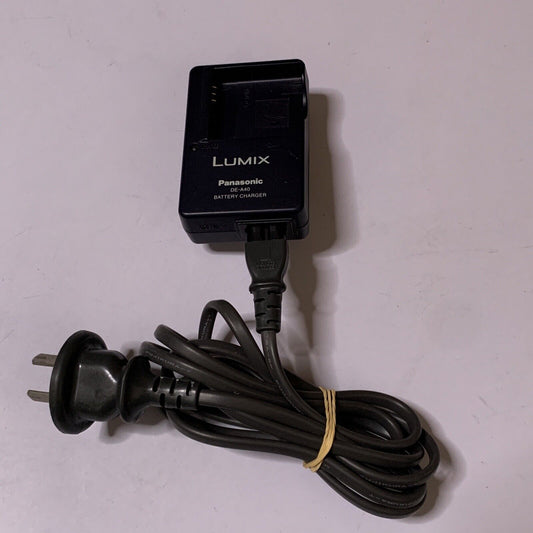 Genuine Panasonic Lumix DE-A40 Battery Charger for CGA-S008 S008E DMW-BCE10 BCE1
