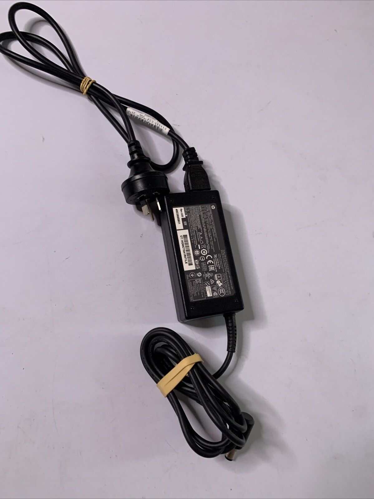 Genuine HP TPC-LA58 Laptop Power Supply 724264-001 Charger 65W 19.5V 3.33A