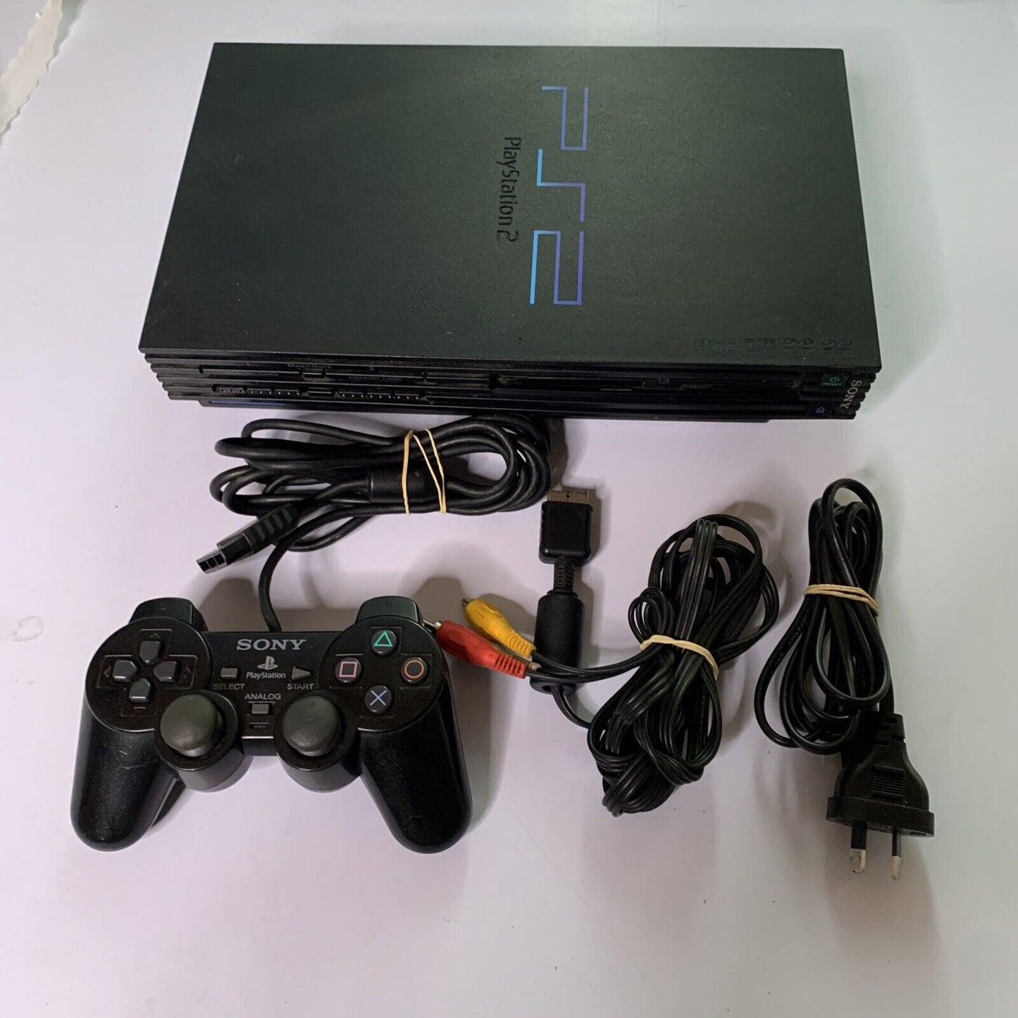 Sony PlayStation 2 PS2 Black Phat Console PAL Controller + AV Cable SCPH-39002